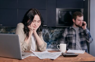 Cum se pot limita efectele relațiilor stresante și ce arată studiul care le asociază cu îmbătrânirea mai rapidă